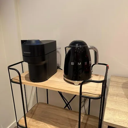 Stylish With Parking Apartament