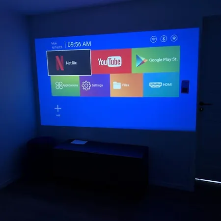 Stylish With Parking Apartament