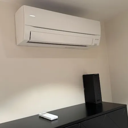 Stylish With Parking Apartament