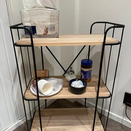 Stylish With Parking Apartament